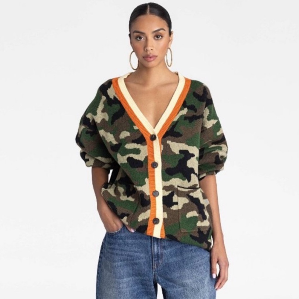 NWT KBB by Kahlanna Camouflage V-Neck Button-Up Sweater